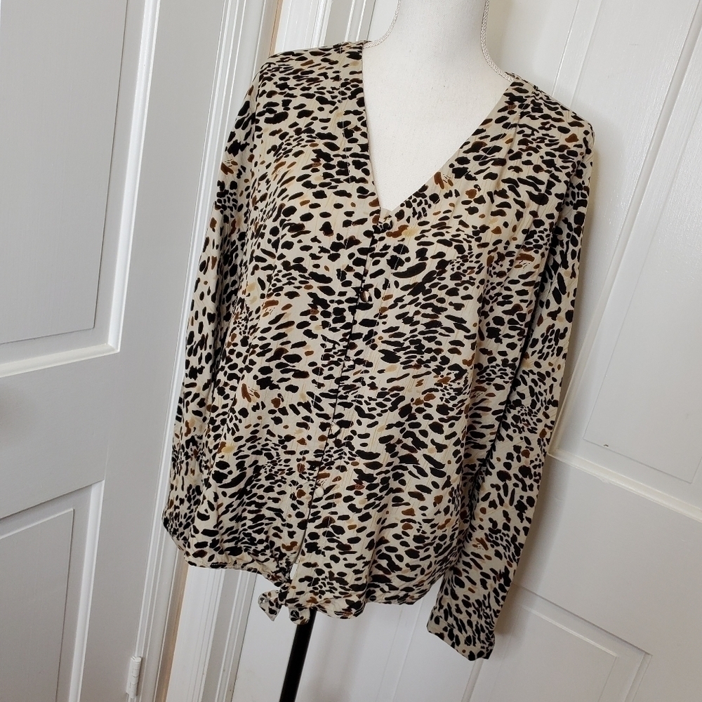 BeachLunchLounge Leopard Print Blouse - L